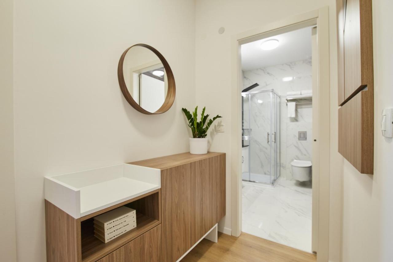 Apartment Market - Lisinski *