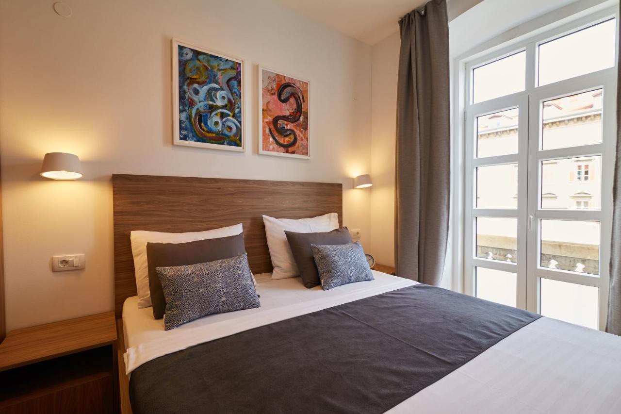 Market - Lisinski Apartment Rijeka